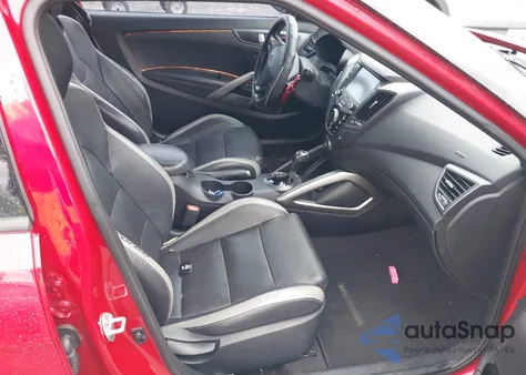 2016 Hyundai Veloster Turbo z USA, uszkodzony, nr VIN KMHTC6AE5GU272754